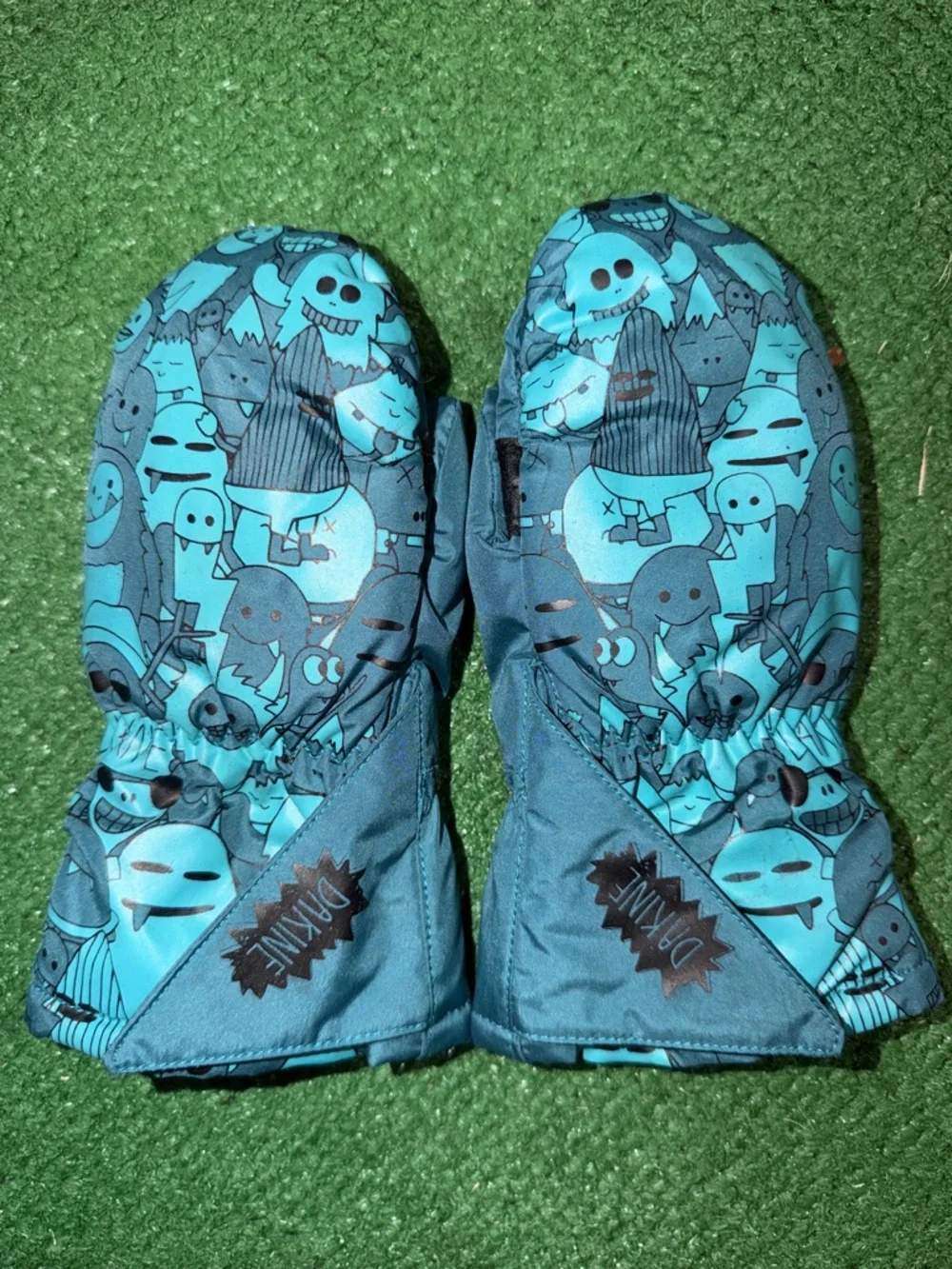 Dakine Teal Blue Kids Patterned Mittens